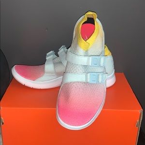 Women’s Nike, NEW IN BOX:))))